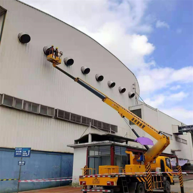 德格高空作业车出租服务：专业广告牌安装解决方案