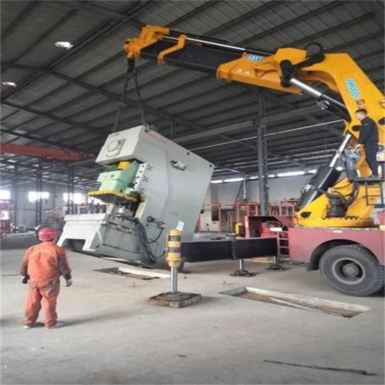 德格80吨折臂吊车出租附近电话