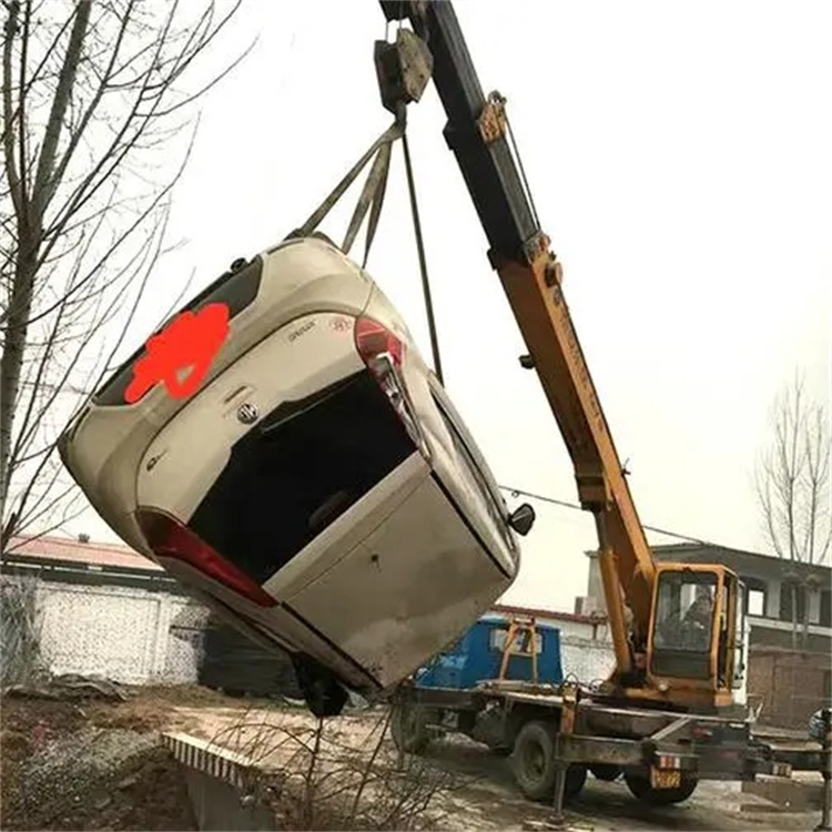 德格随时待命，吊车24小时道路救援服务全解析