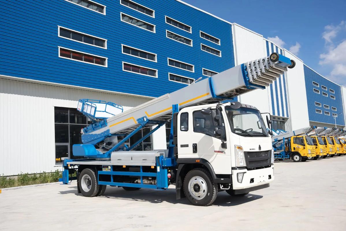 德格出租云梯车高空作业车 建筑垃圾搬运